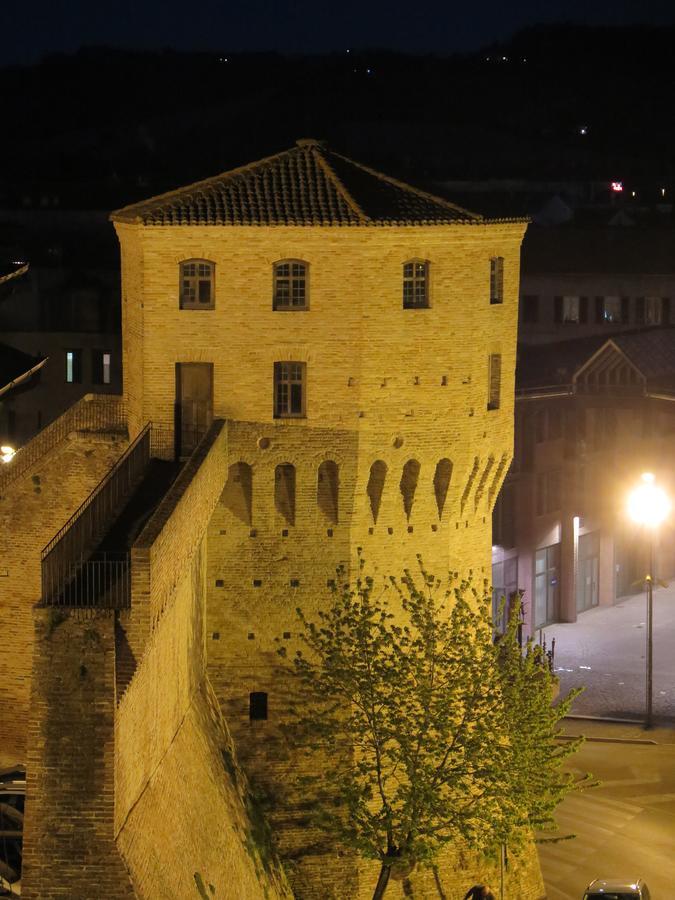 Bed and Breakfast Il Torrione Jesi Exterior foto